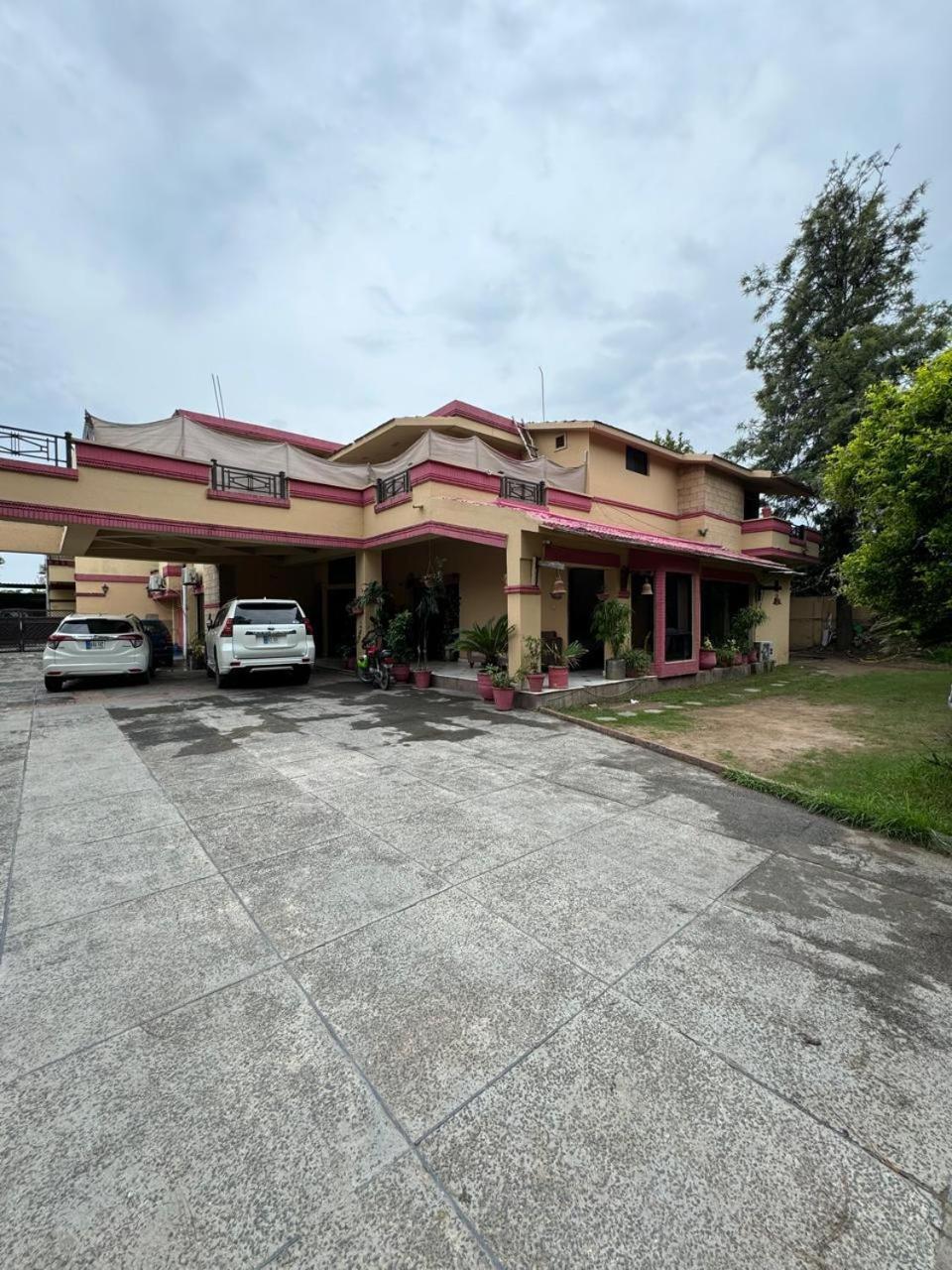 Casa Blanca Boutique Guest House Islamabad Ngoại thất bức ảnh