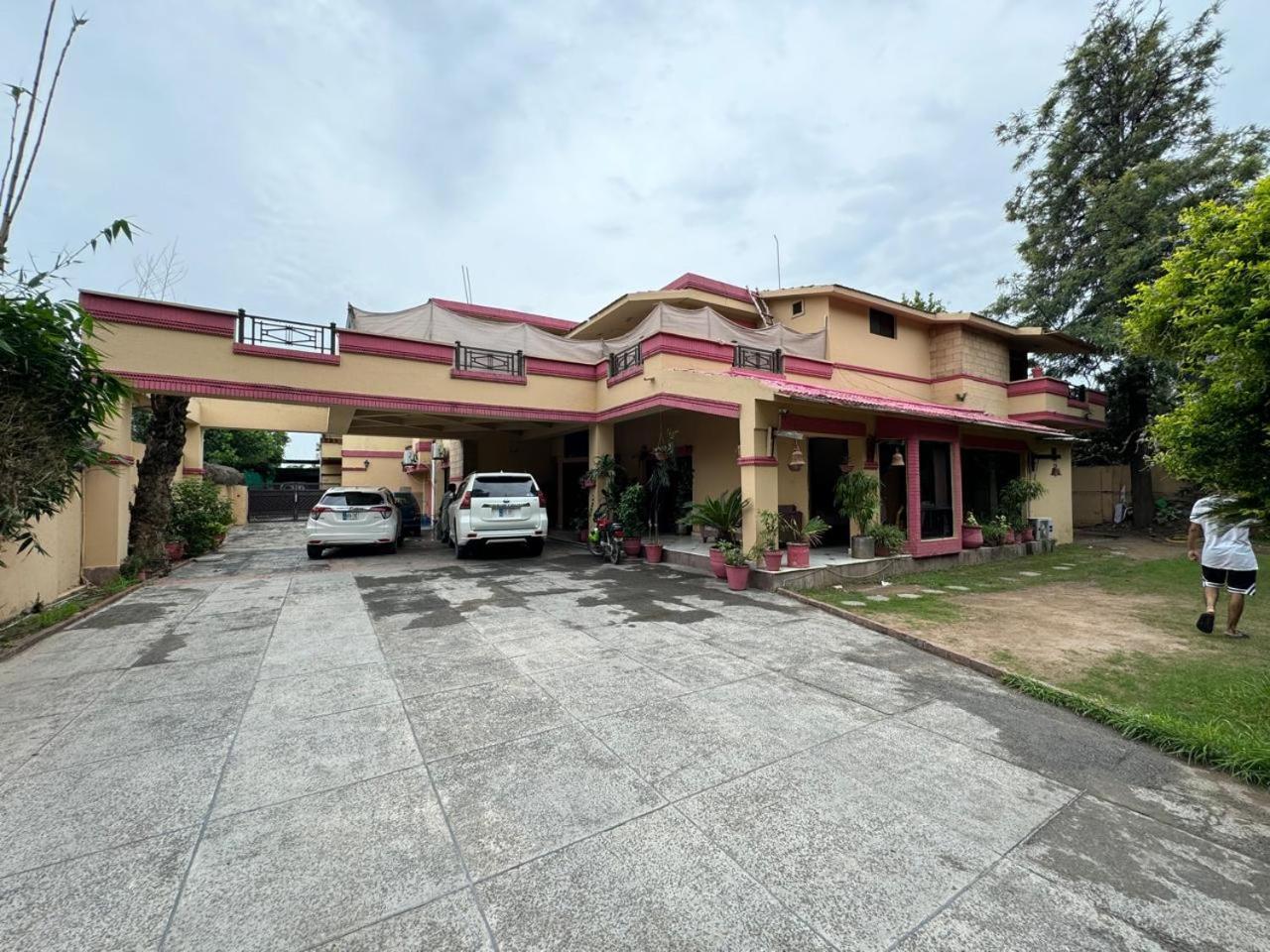 Casa Blanca Boutique Guest House Islamabad Ngoại thất bức ảnh